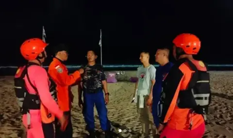 Denpasar Search and Rescue Six people on a beach after Harrison Kontounas went missing 