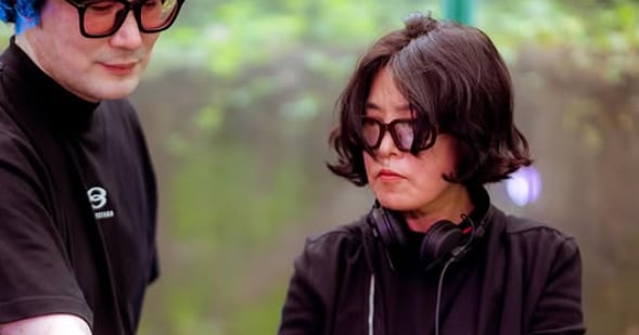 Lee Sun-hee Transforms into DJ HEE After Breach Controversy - 조선일보