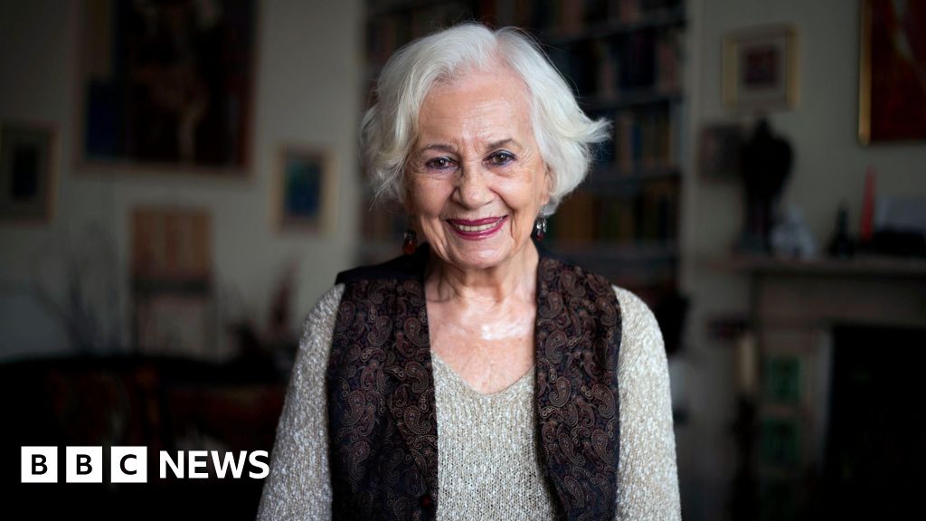 Holocaust survivor Ruth Posner and husband die at Swiss clinic