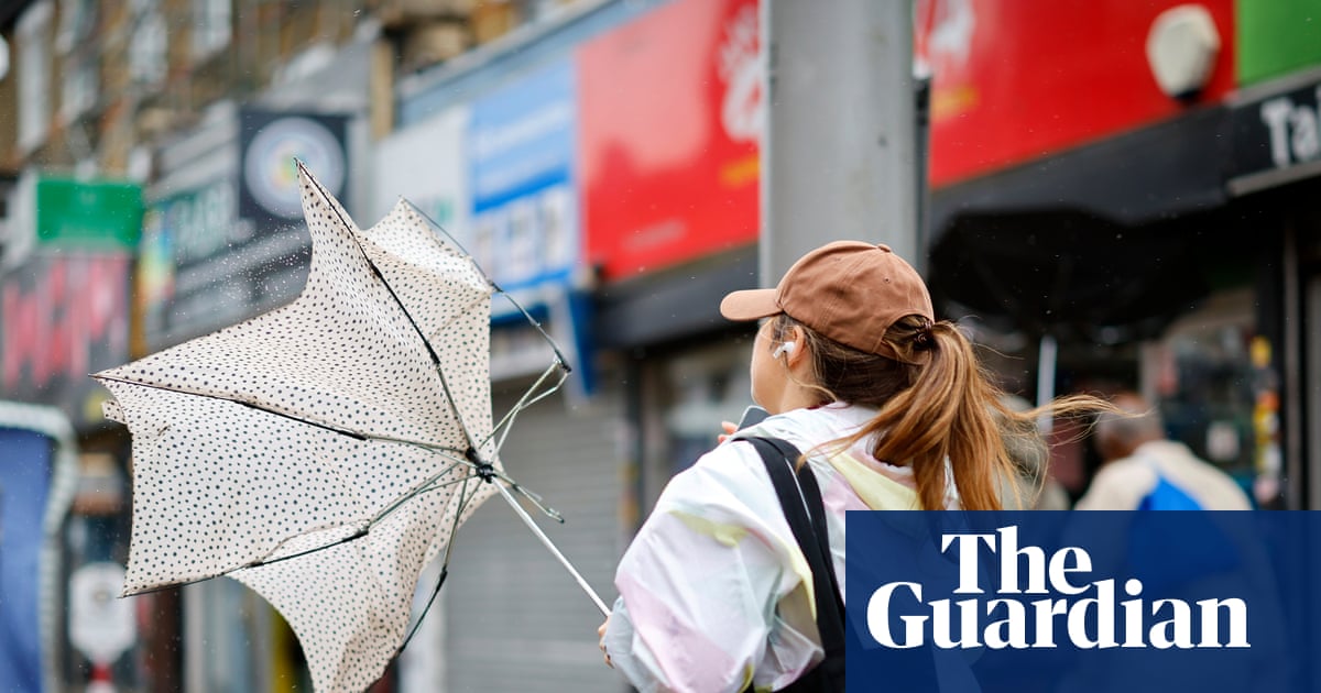 Winds of up to 80mph and heavy rain set to batter parts of UK this weekend | UK weather
