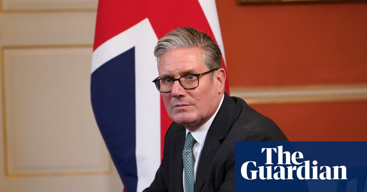 Britain will ‘never surrender flag’ to far-right protesters, Starmer says | UK news