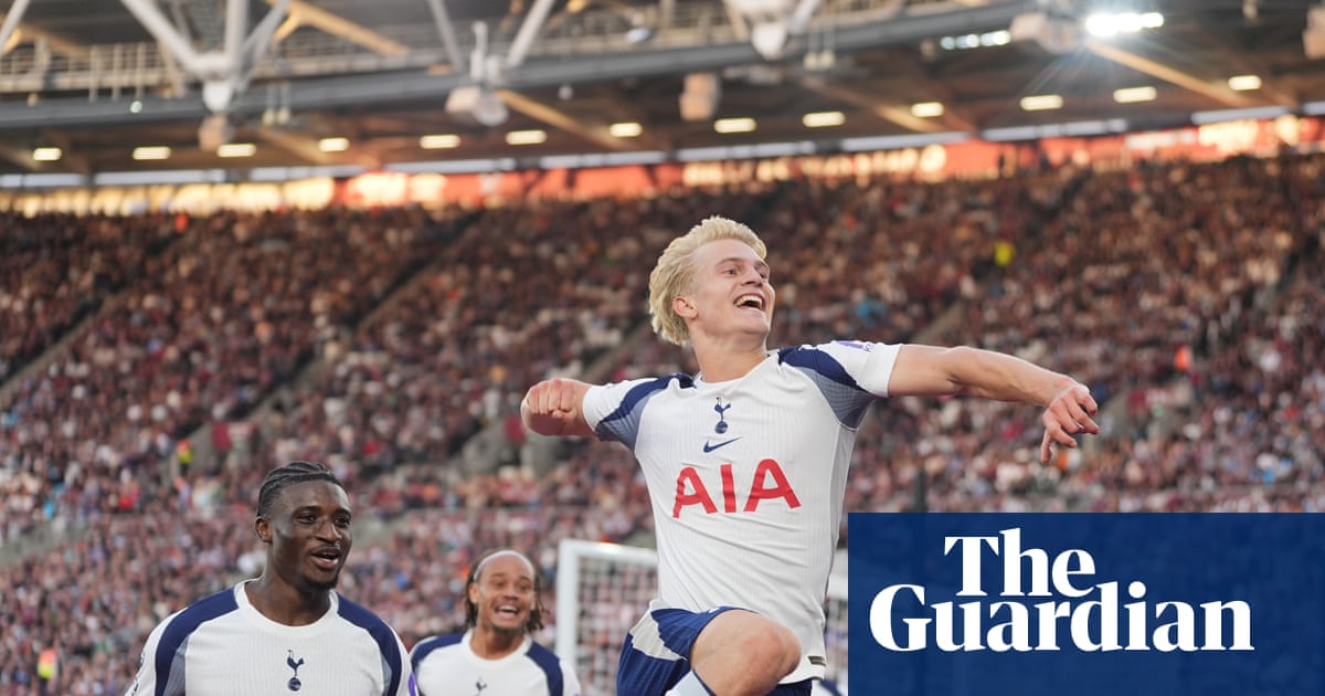 Tottenham humiliate 10-man West Ham to deepen gloom of home fans | Premier League