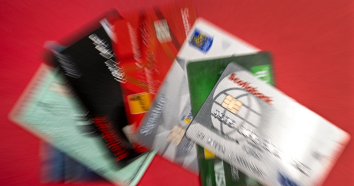 Criminals posing as bank employees to scam customers