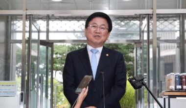 Choi Kyo-jin's reapproval sparks backlash over student assault, SKY claims - 조선일보