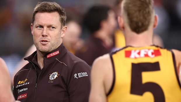 Sam Mitchell chatting to James Worpel.