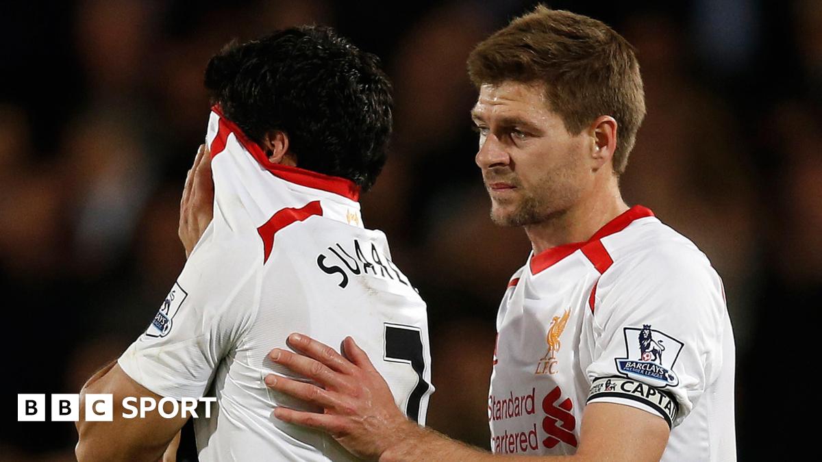Tony Jacklin lifts the Ryder Cup in 1975