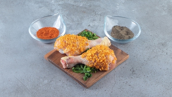 Dr Sethi said eating undercooked chicken can lead to a rare but serious condition called Guillain-Barré Syndrome (GBS), which may cause paralysis. (Freepik)