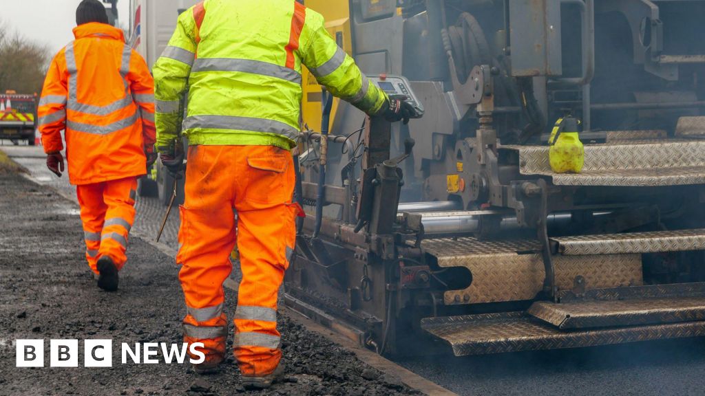 Number of cancelled licences for migrant work visas doubles