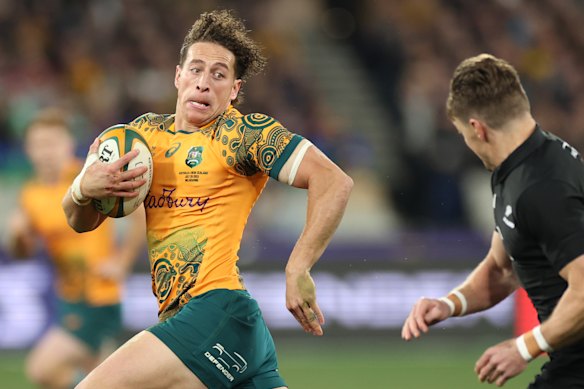 Nawaqanitawase on the fly for the Wallabies.