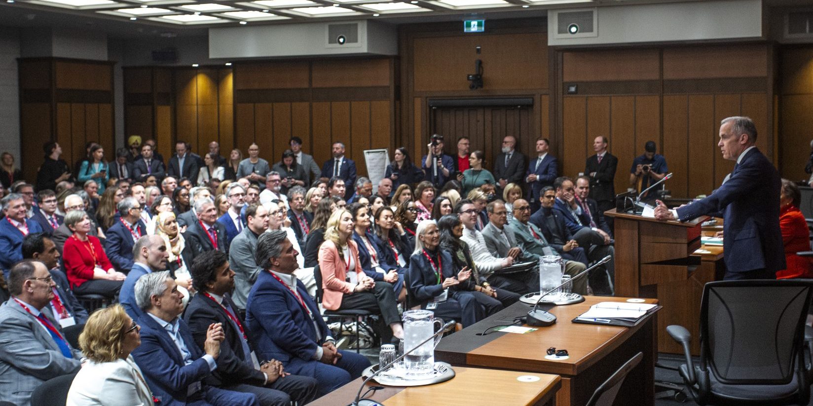 Carney cabinet shuffle speculation grows alongside backbench ‘grumbles’ as Grits gather in Edmonton