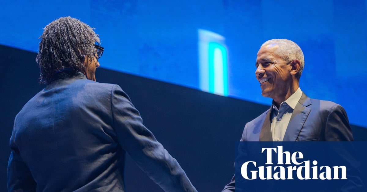 Trump news at a glance: Obama says the US caught between two visions of the future as he criticises the president | Trump administration