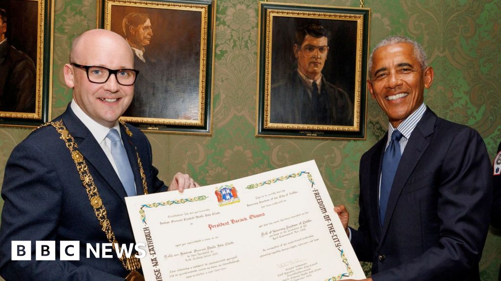 Former US President is awarded Freedom of the City of Dublin