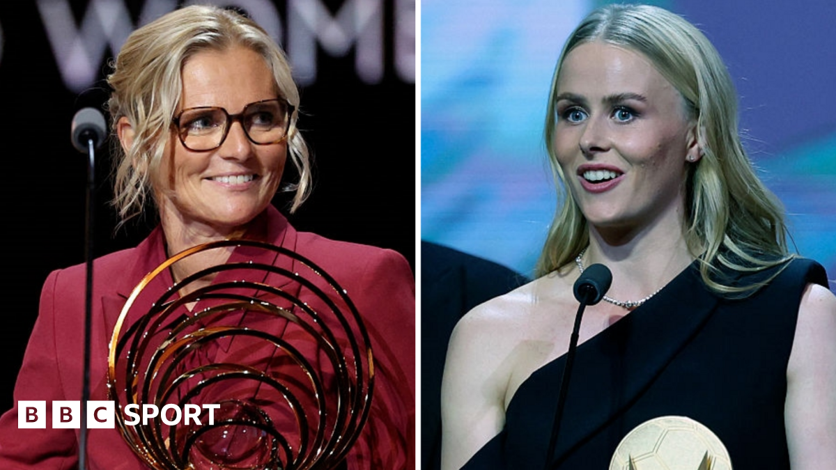 Sarina Wiegman and Hannah Hampton