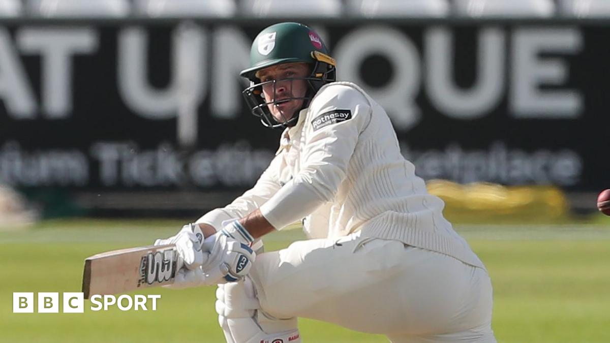 Worcestershire's Gareth Roderick plays a shot