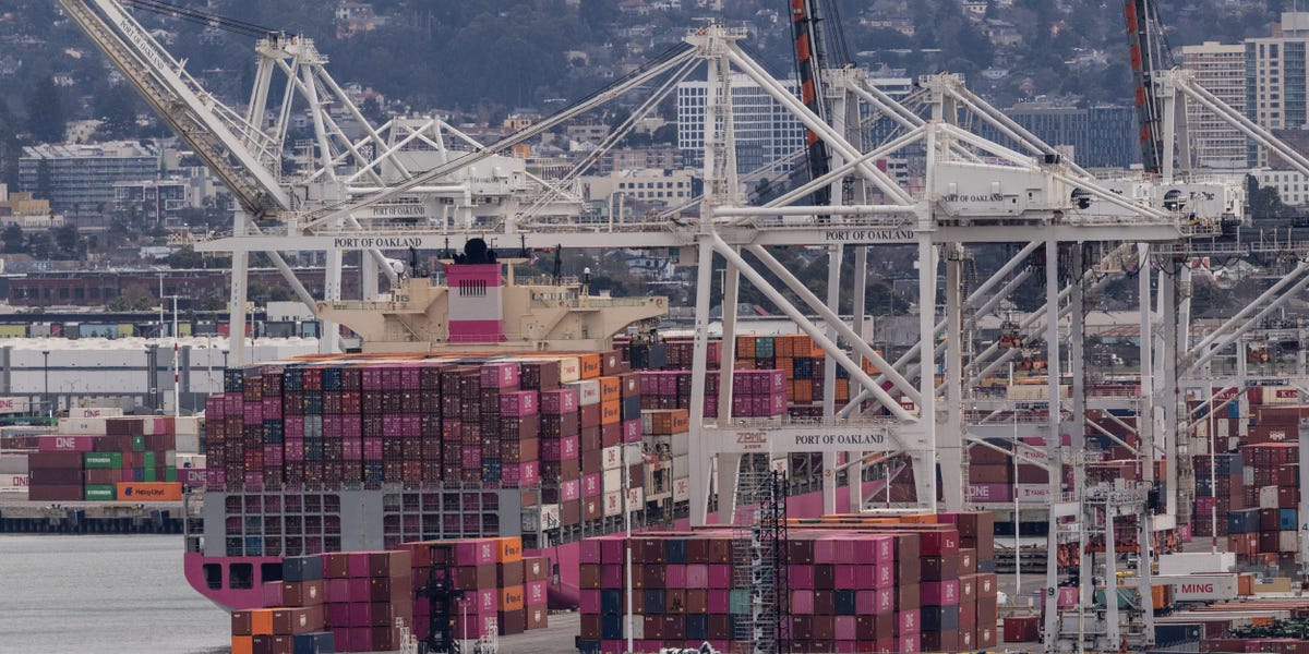 US Could Owe Americans $1 Trillion in Tariffs, If SCOTUS Overturns Tariffs