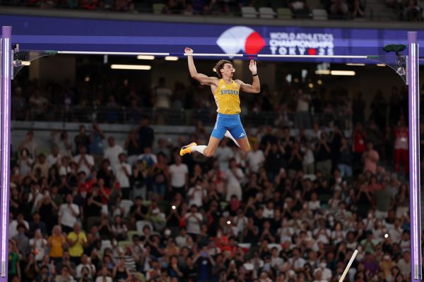 Duplantis breaks world pole vault record with 6.30m in Tokyo | News | Tokyo 25