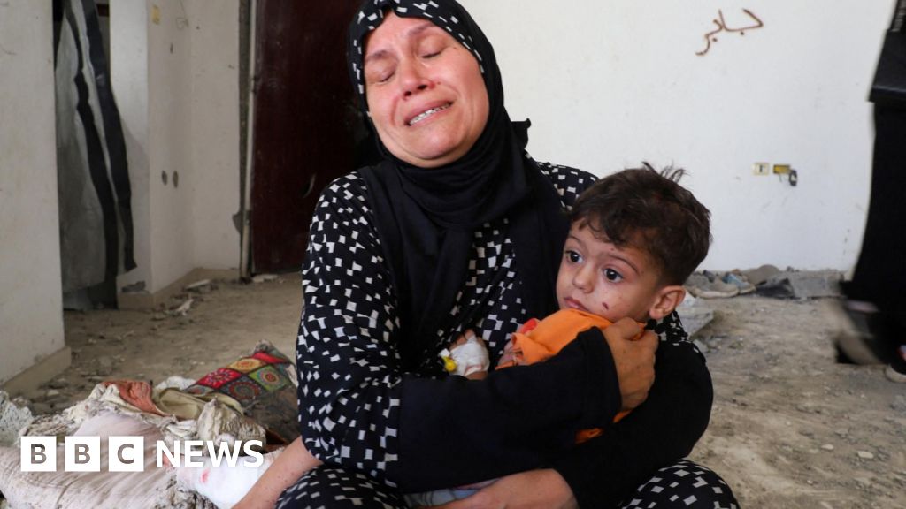 Israel intensifies Gaza City attacks as UN warns over displacement