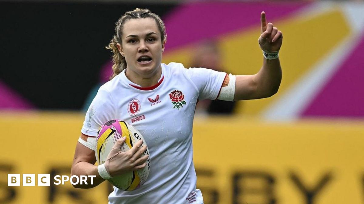 England full-back Ellie Kildunne celebrates scoring a try against France in the World Cup semi-final