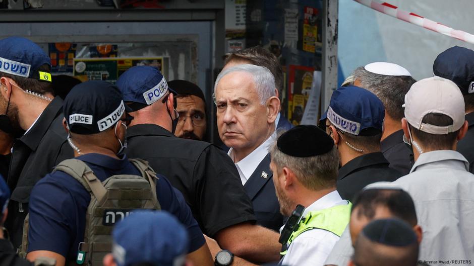 Israel's Netanyahu warns Gaza City residents to 'leave now' – DW – 09/08/2025