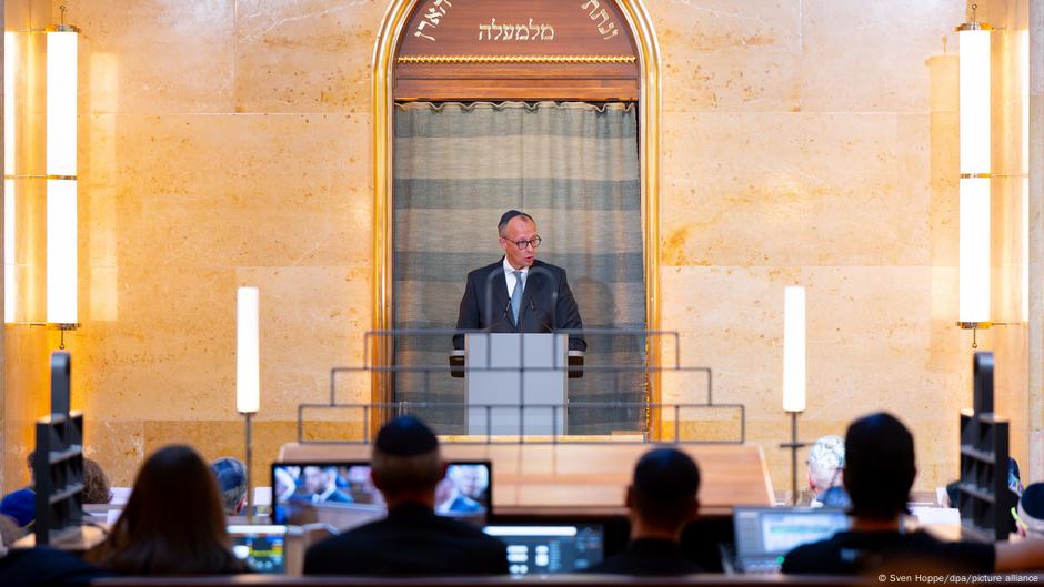 Merz gives emotional speech – DW – 09/16/2025