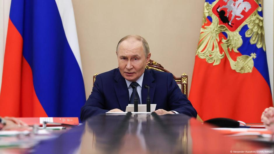 How Russia's mounting economic woes could force Putin's hand – DW – 09/25/2025