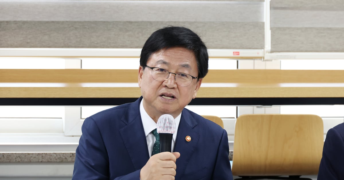 Education Minister Choi Kyo-jin postpones high school credit system announcement - 조선일보