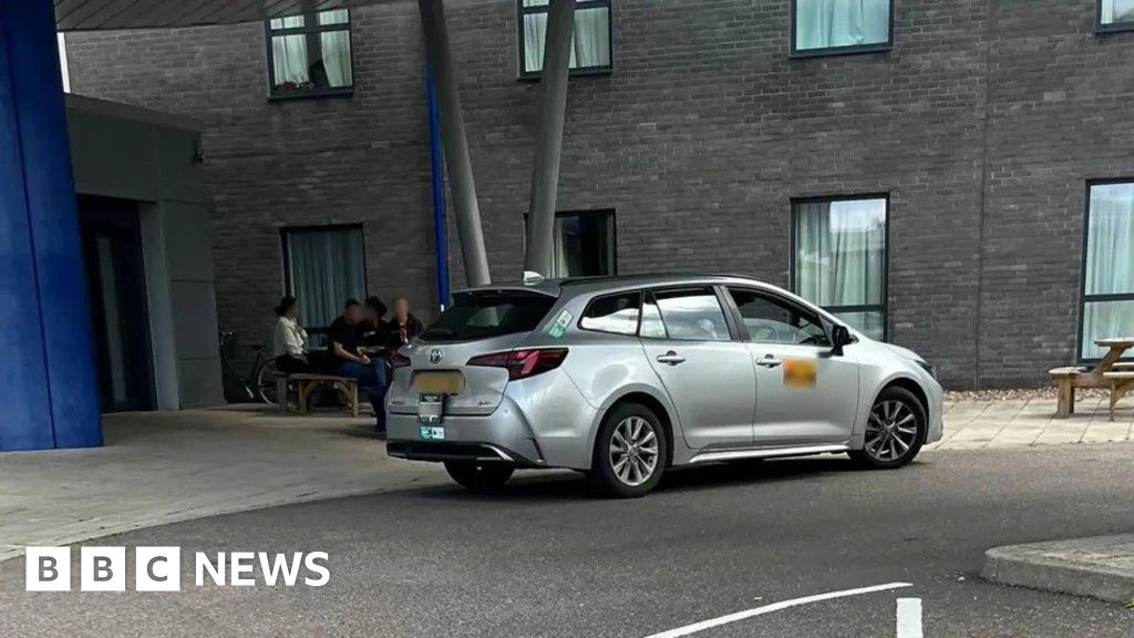 Asylum seeker taxi bills must stop, says PM