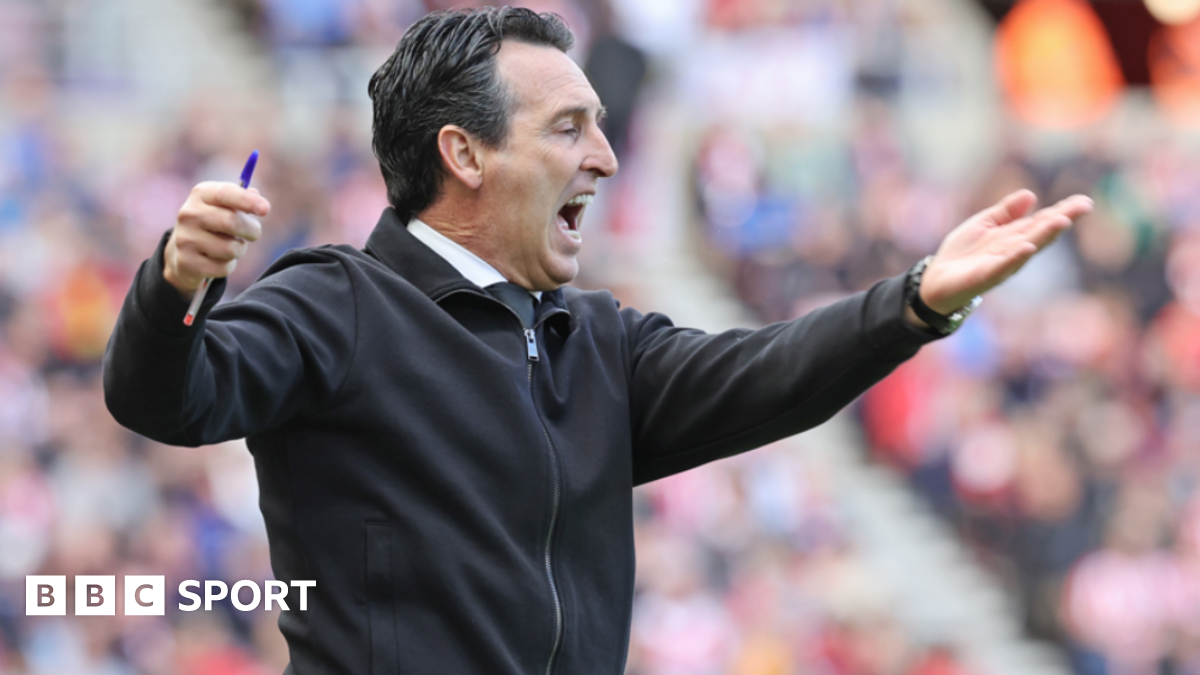 Aston Villa's players react during the draw with 10-man Sunderland
