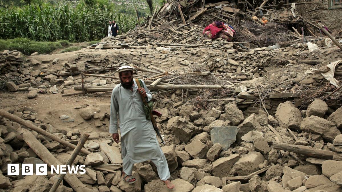 Afghanistan: Rescue efforts resume after earthquake kills more than 800
