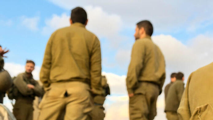 One-third of reservists’ spouses considered separation during war Gaza war, survey sh