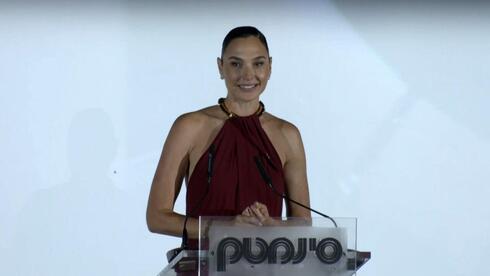 Director of Gal Gadot’s newest film decries boycott calls: 'There’s no reason to boycott artists' - Ynetnews
