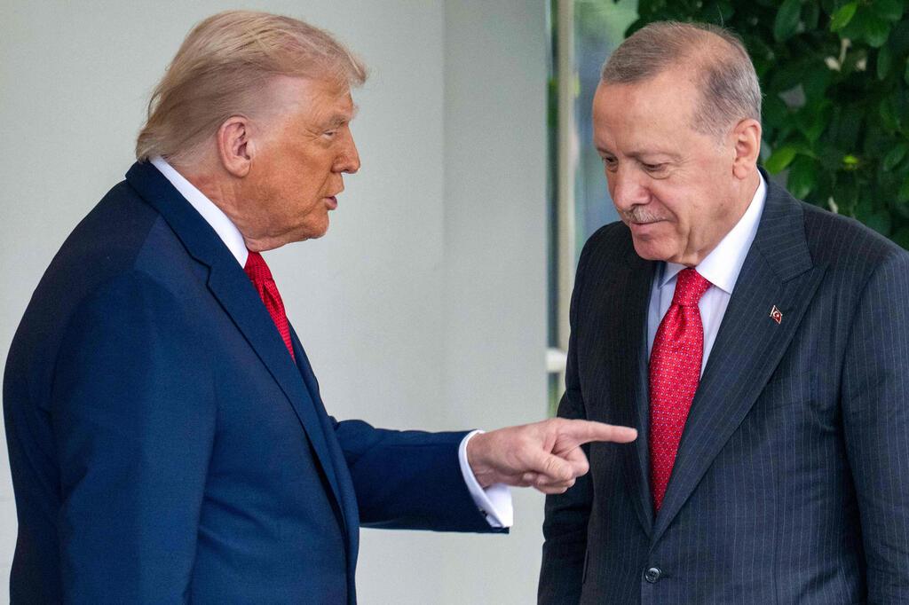 נשיא ארה"ב דונלד טראמפ עם נשיא טורקיה רג'פ טאיפ ארדואן