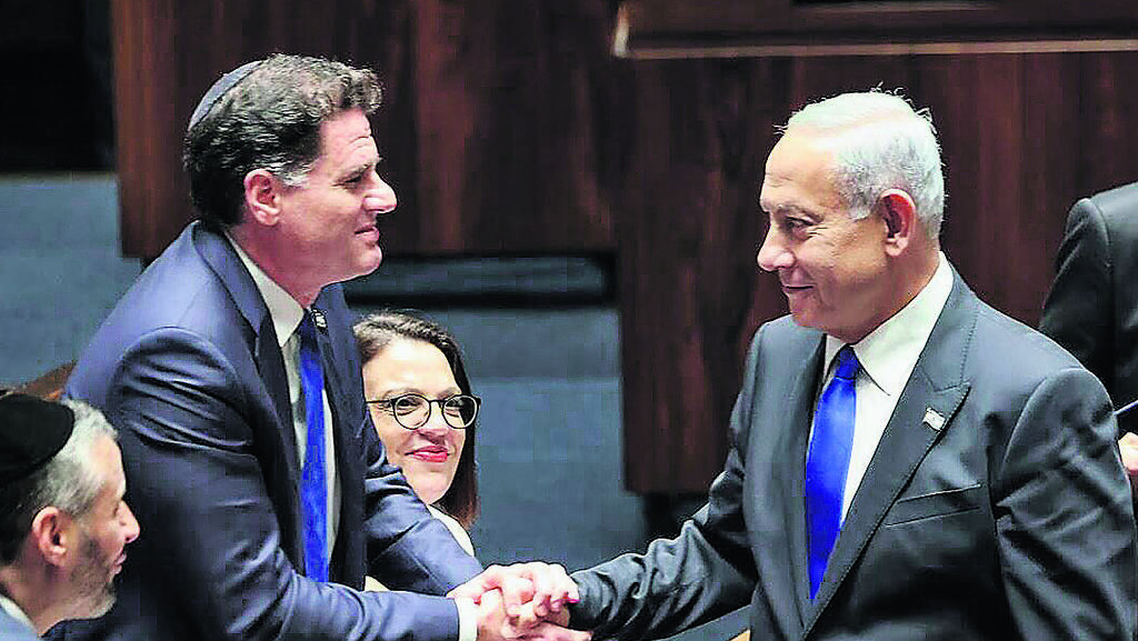 בנימין נתניהו ורון דרמת במליאת הכנסת
