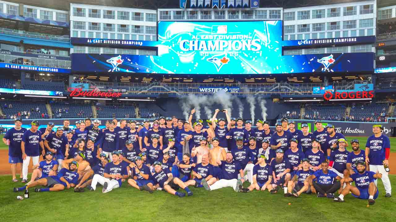 Blue Jays beat Rays to clinch first AL East title since 2015