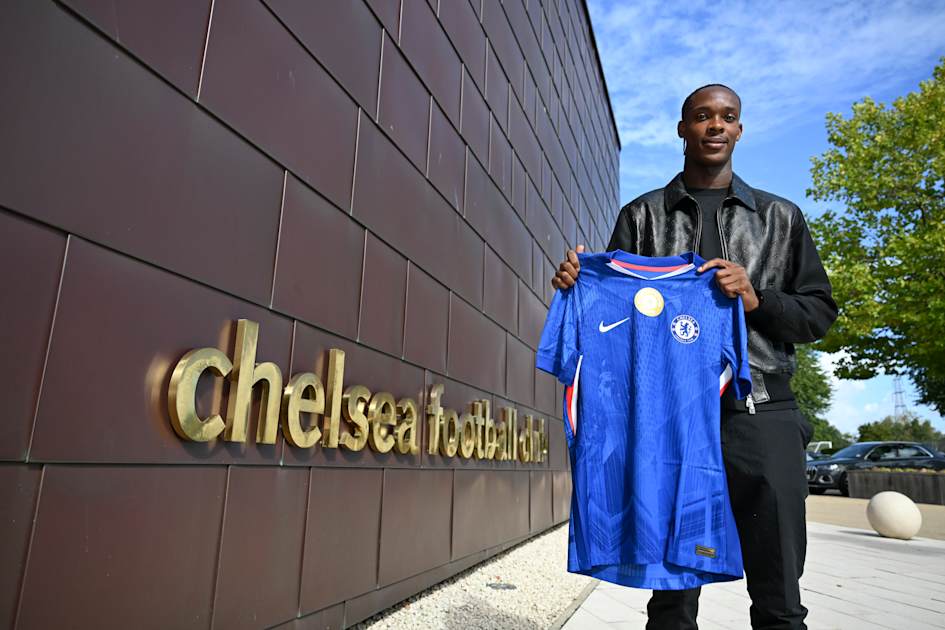 Chelsea agree deal to sign Emmanuel Emegha | News | Official Site