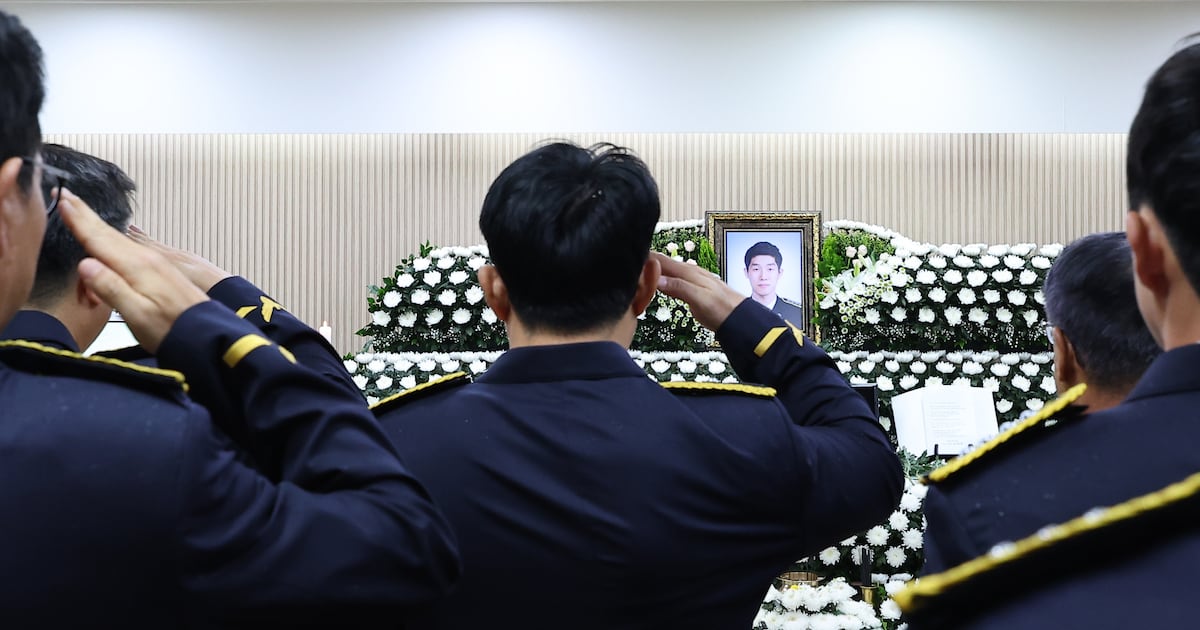 Yeongheung police box ignores safety protocols, coast guard sergeant dies - 조선일보