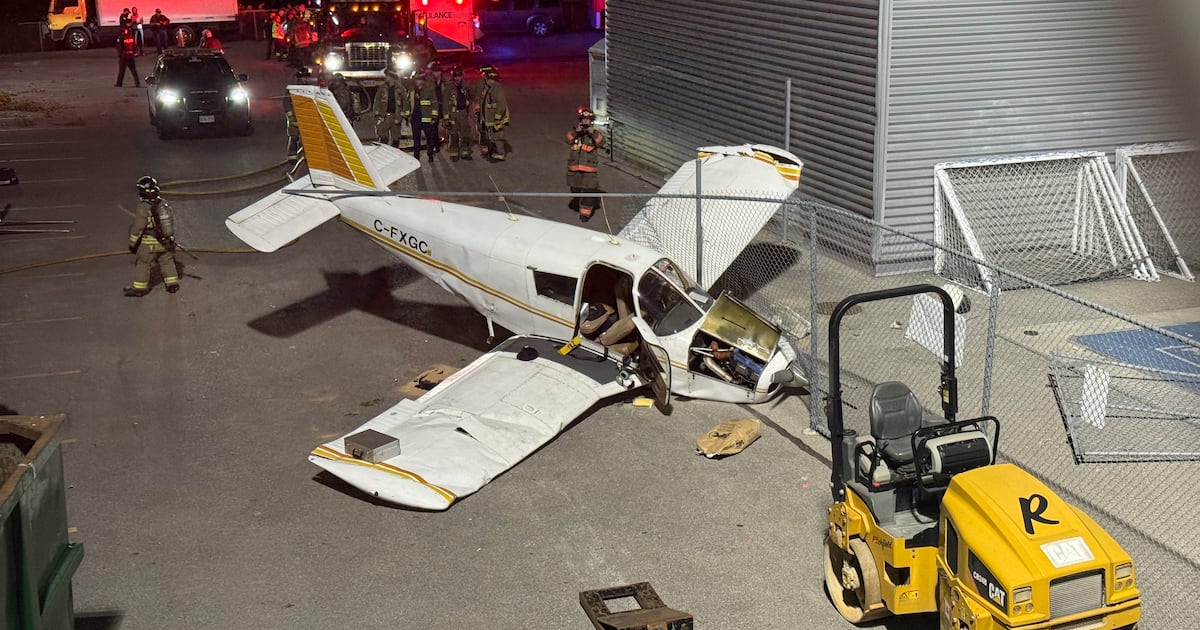 No injuries reported after small plane with 3 passengers crashes in Toronto’s east end - CTV News