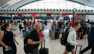 Canadian return trips from U.S. down 32.4%