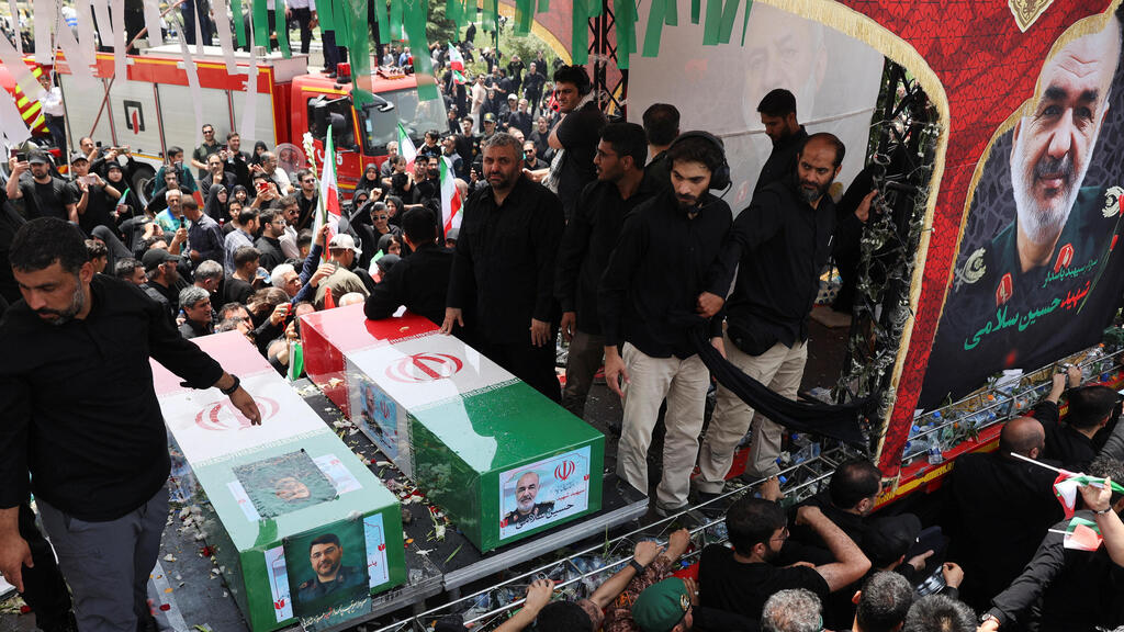 הלוויות ענק לבכירים האיראנים שחוסלו