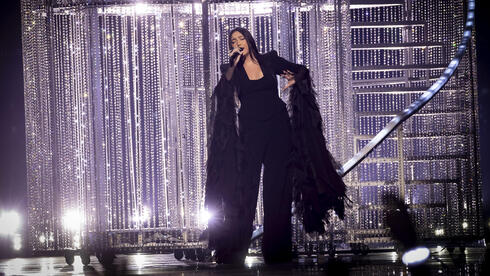 Temporarily resign or fly neutral flag to avoid conte