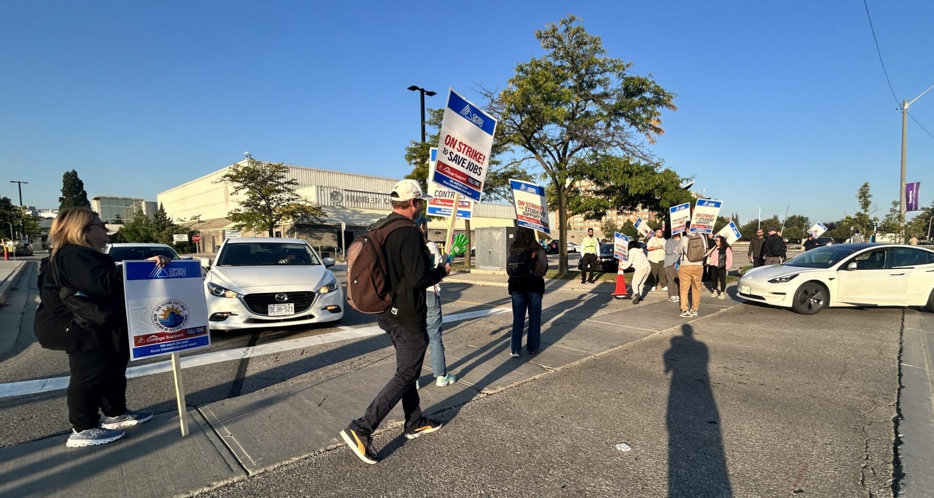 Ontario college support staff hit the picket lines