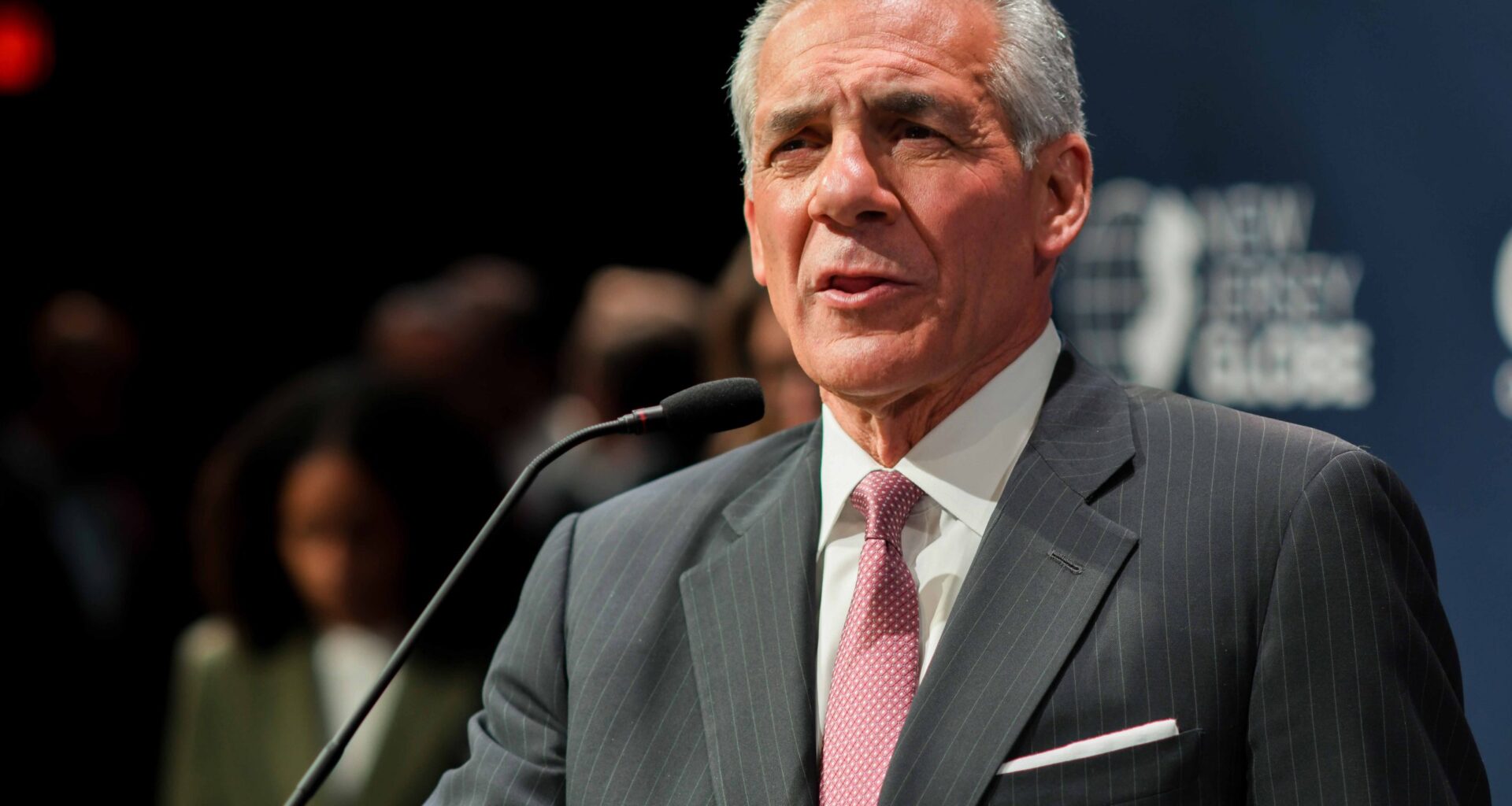 Ciattarelli internal poll shows him leading Sherrill by 1