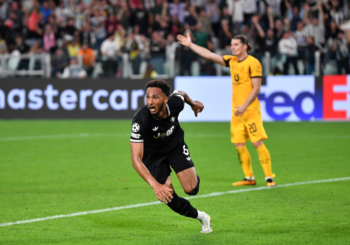 TURIN, ITALY - SEPTEMBER 16: Lloyd Kelly of Juventus celebrates scoring his team's fourth goal during the UEFA Champions League 2025/26 League Phase MD1 match between Juventus and Borussia Dortmund at Juventus Stadium on September 16, 2025 in Turin, Italy. (Photo by Valerio Pennicino/Getty Images)