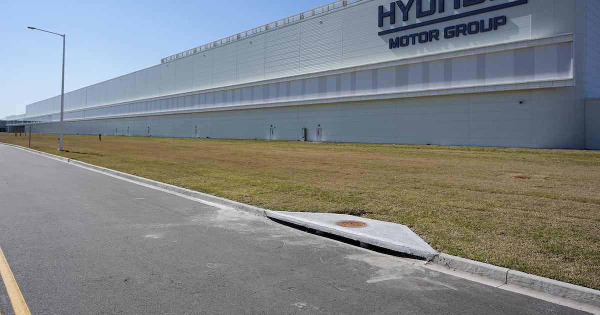 What to know about a large-scale immigration raid at a Georgia manufacturing plant - CTV News