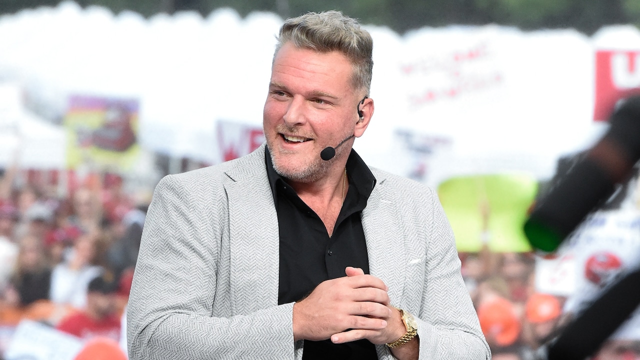 Pat McAfee gives rousing intro to ‘GameDay’ on heels of Charlie Kirk assassination