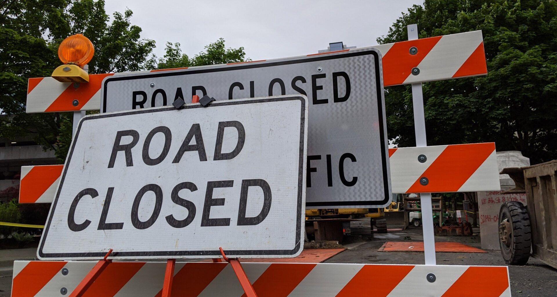 SunLive - Te Puke road blocked after crash, one injured