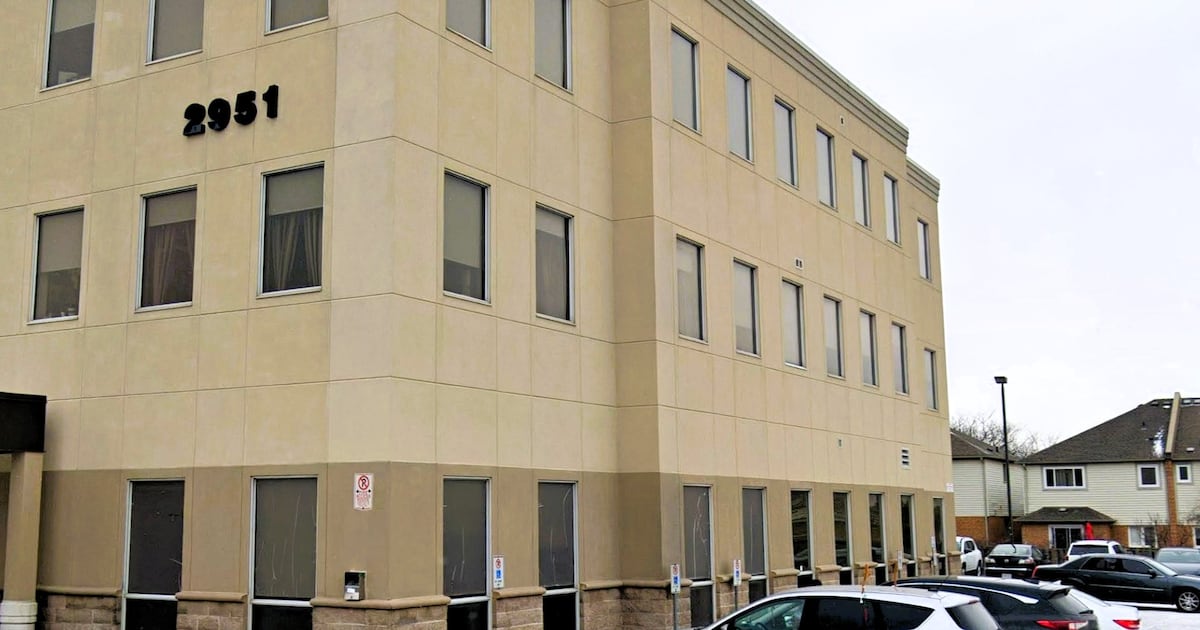 Unsterile needles used at Burlington walk-in clinic for 6 years: health officials - CTV News