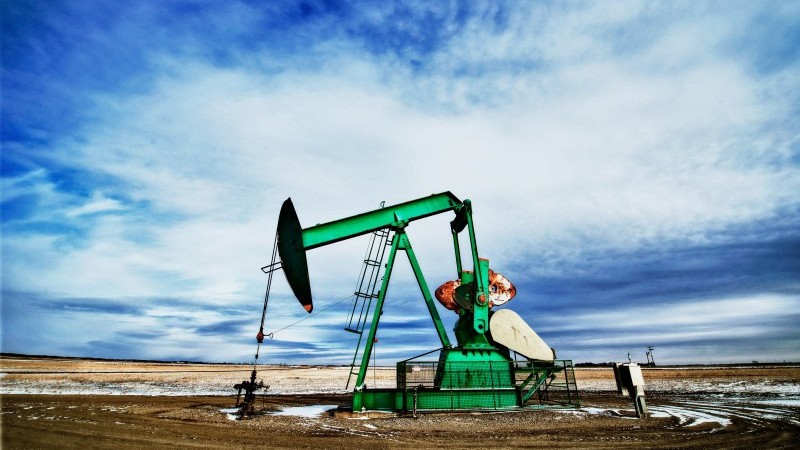 The Commodities Feed: IEA expects record oil glut next year | articles