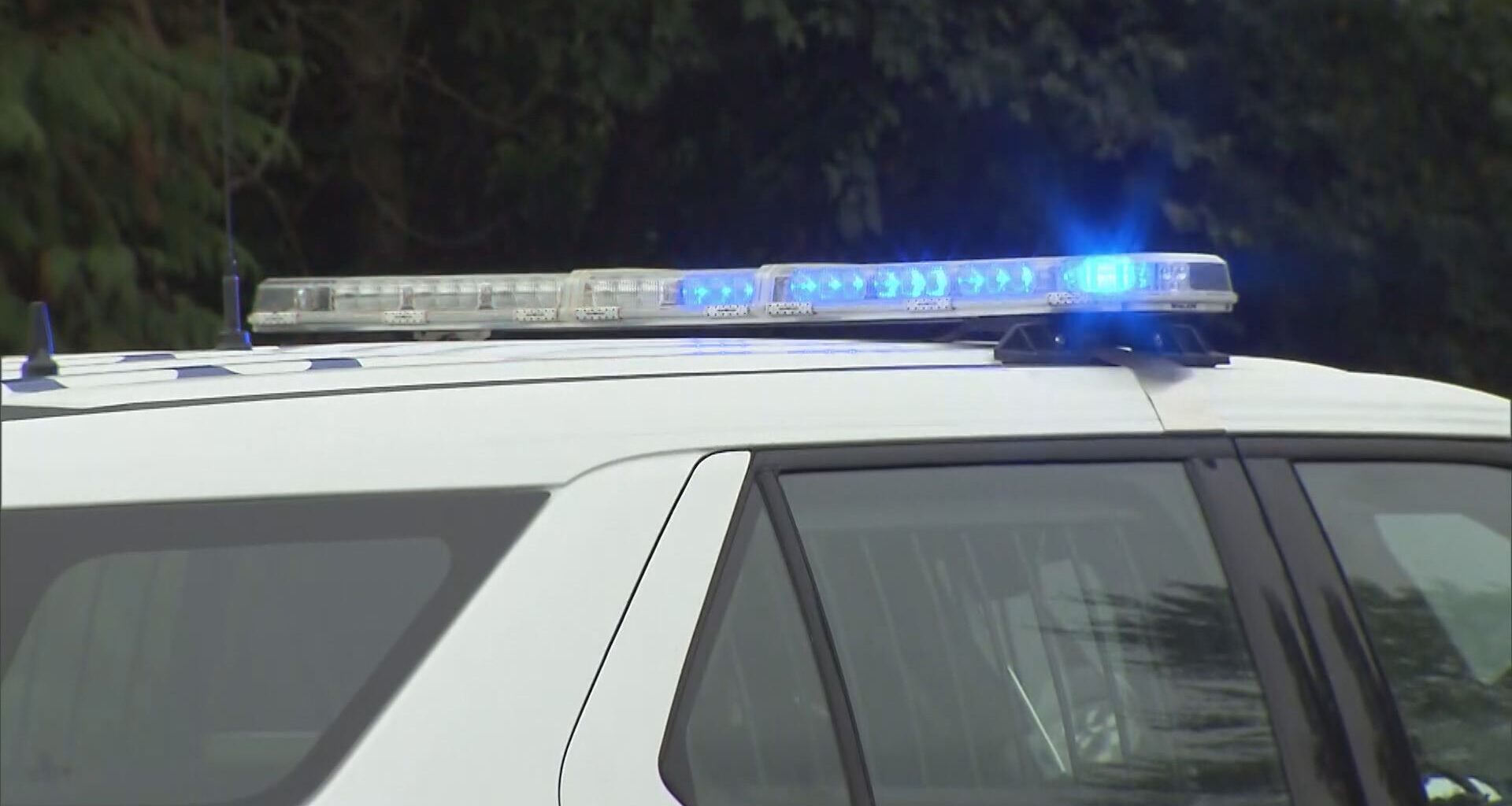 2 women found dead, man still missing after hikers go over B.C. waterfall