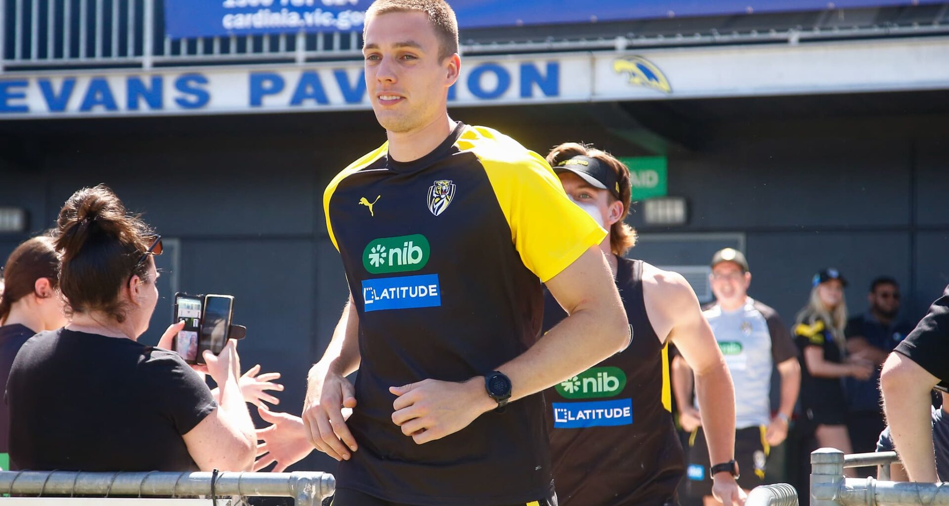 Richmond defender linked to trio of rivals: AFL trade news - AFL News